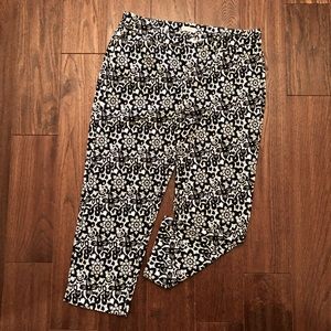 Madison Black & White Mosaic Print Capri